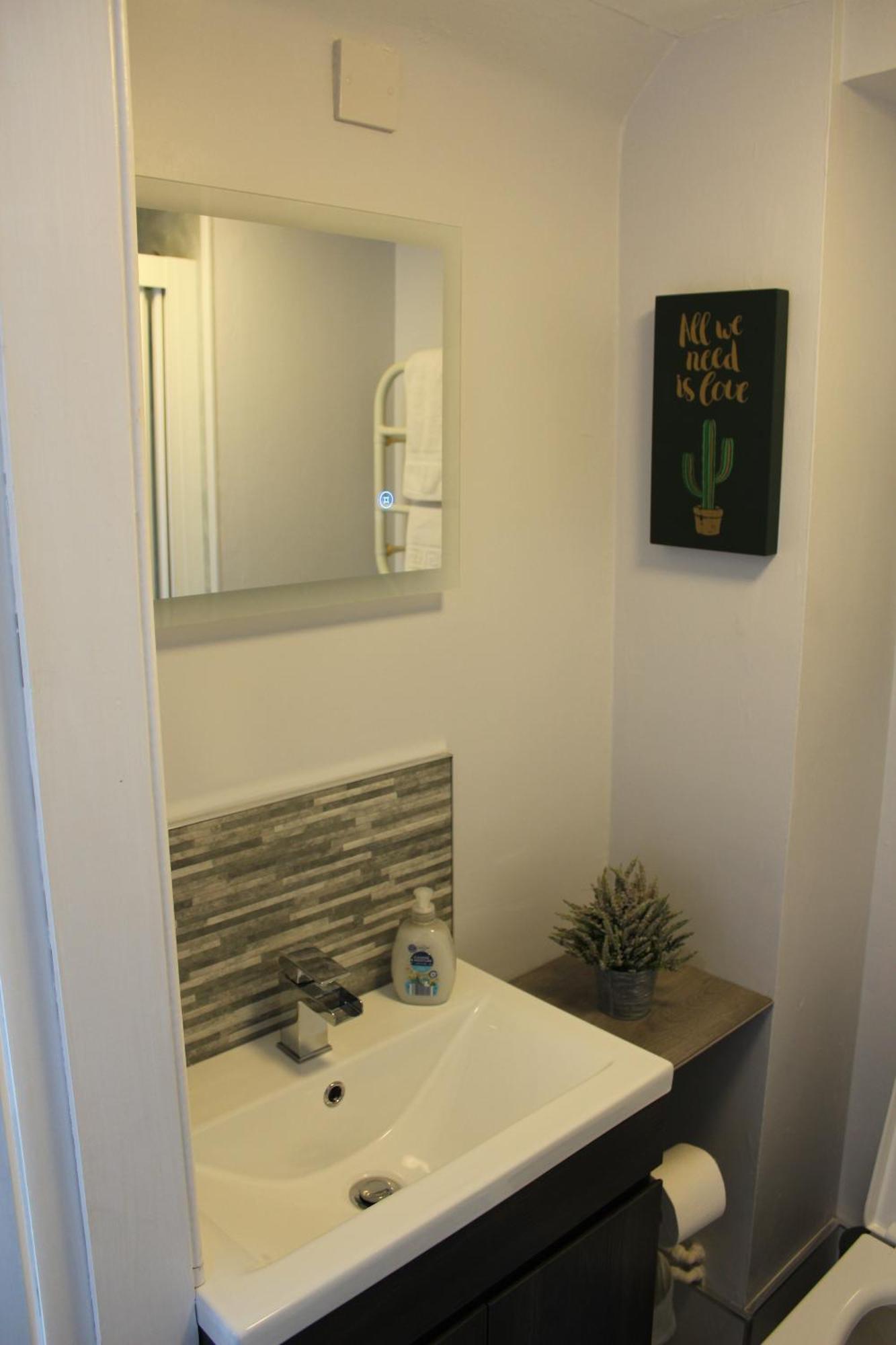 Dunmhor Guest House Кингъси Екстериор снимка